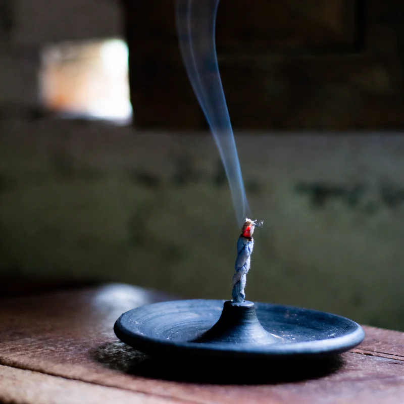 Räucher Zubehör und Halter von The Goodie Company – Schalen und Ständer für Räucherrituale zu Hause